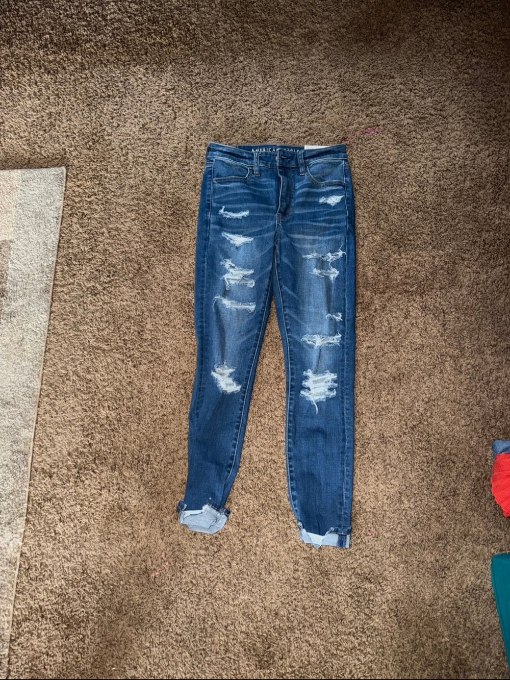 NEW W TAGS American Eagle Women's Skinny Jeans Distressed Blue Size SIZE 6
